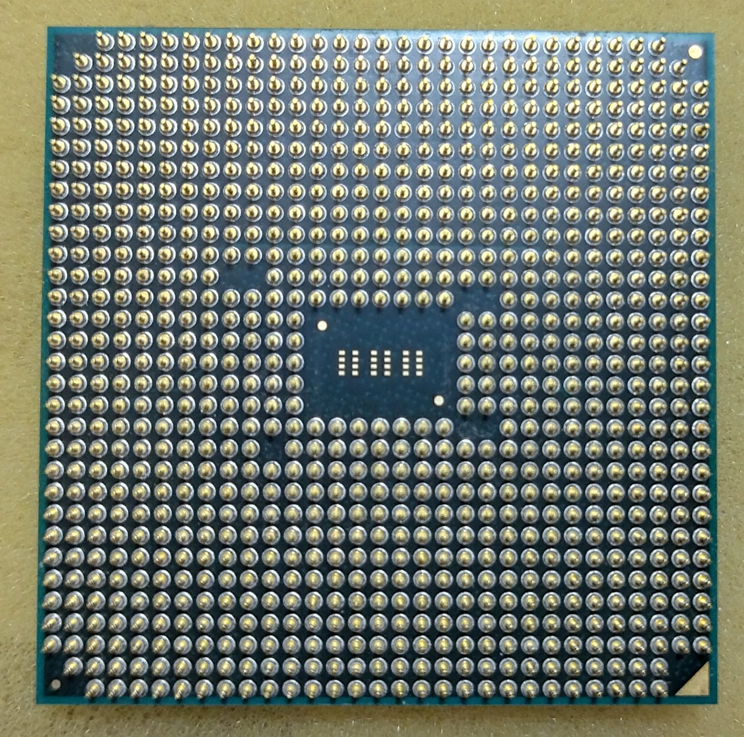 Процесор AMD A10-8700