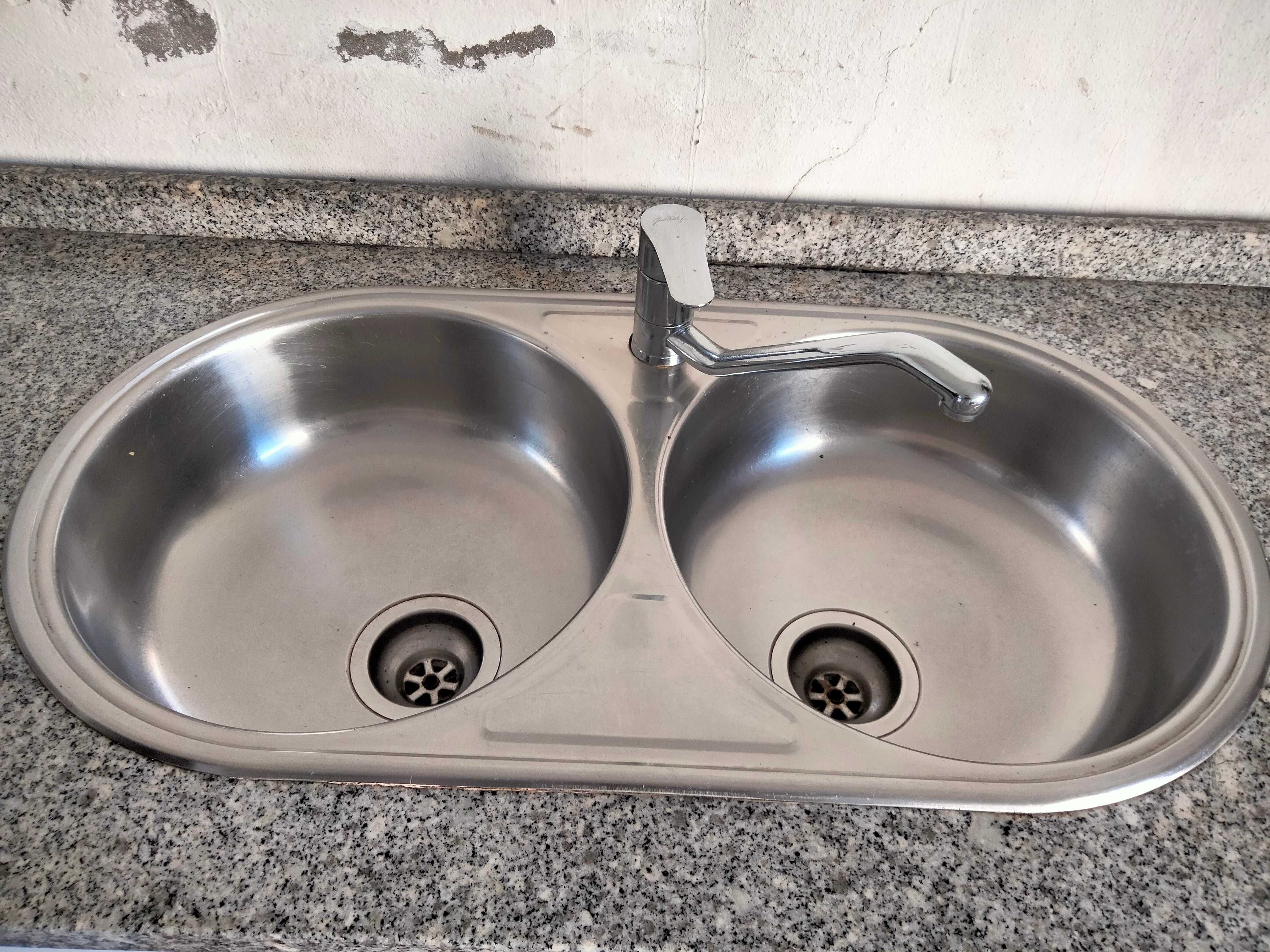 Banca em pedra completa