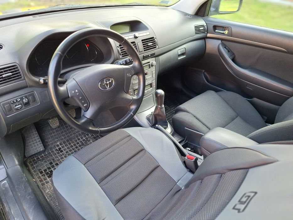 Toyota Avensis T25 combi