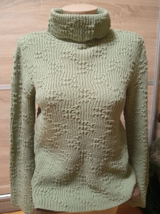 Женский свитер размер с