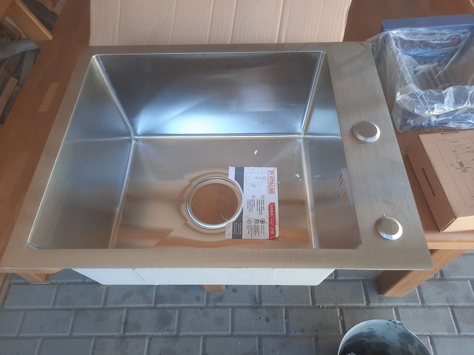 Мойка PLATINUM 400x500 нержавейка, новая в упаковке, комплектная