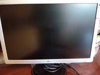 Monitor Lg z kablem