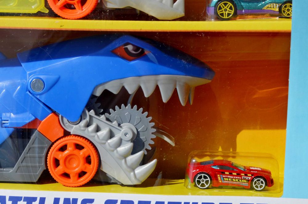 Автовоз hot wheels акула + автовоз дракон набір машинок 10шт вилс трек