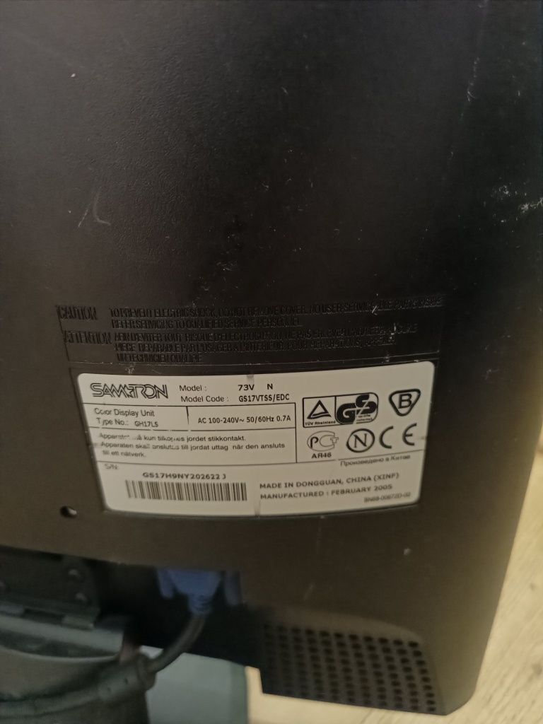 Computador HP E monitor SAMTRON
