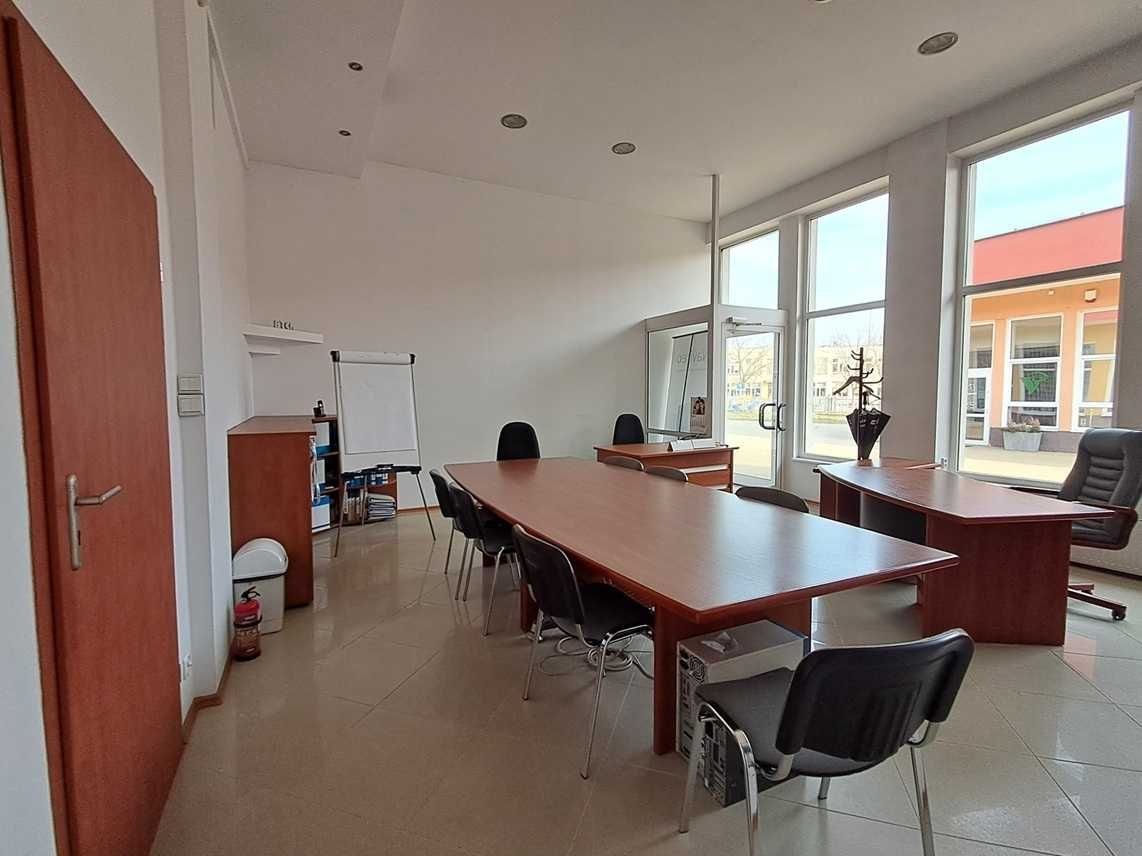 Lokal usługowy o powierzchni 77,7 m2
