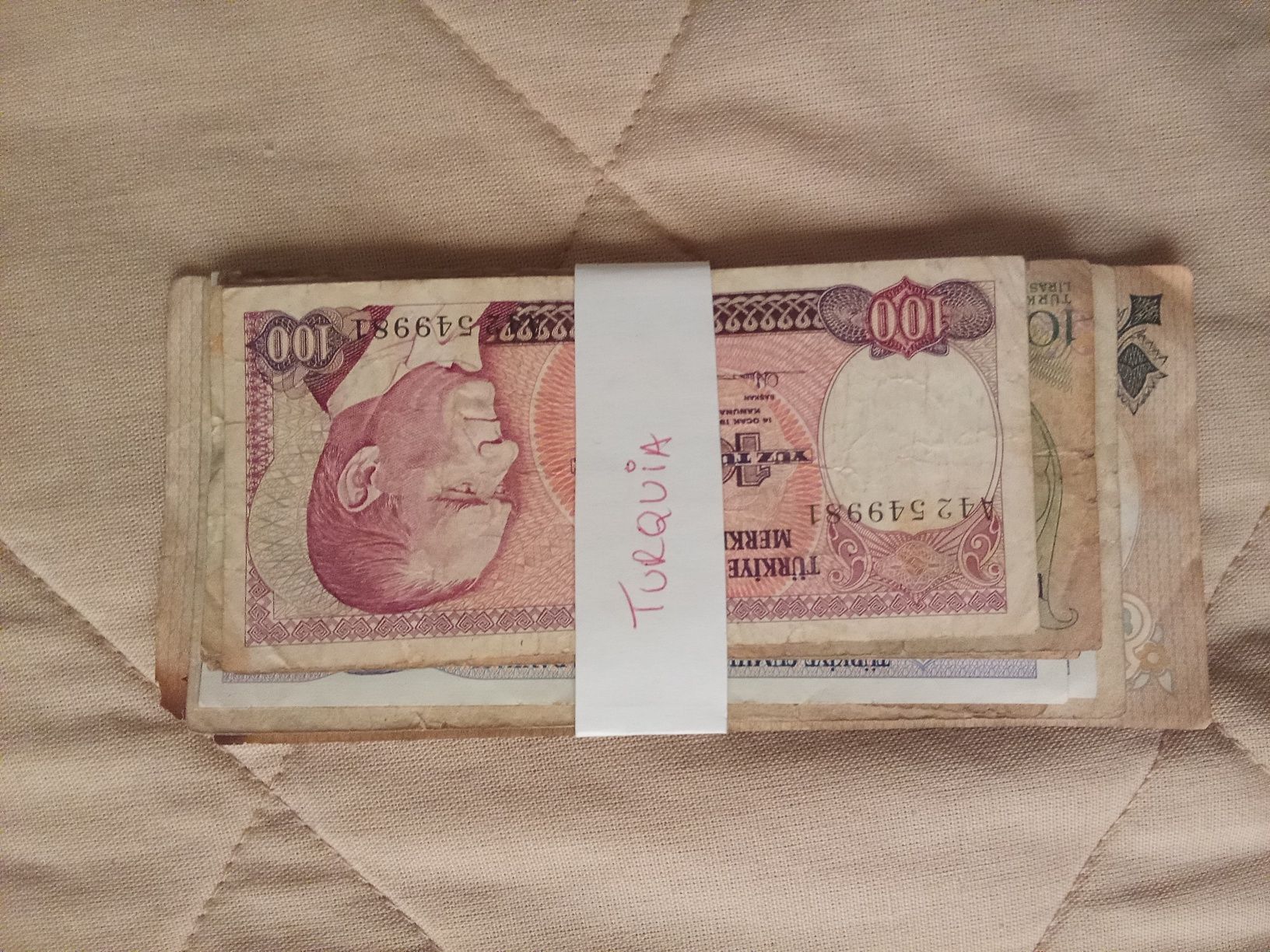 Notas antigas de vários países