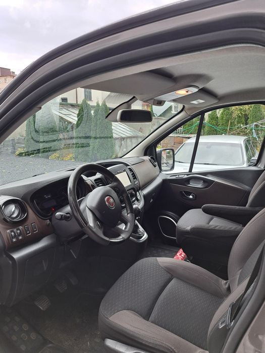 Renault trafic vivaro talento 1.6 d 145KM 8 osob nawigacja alusy Led