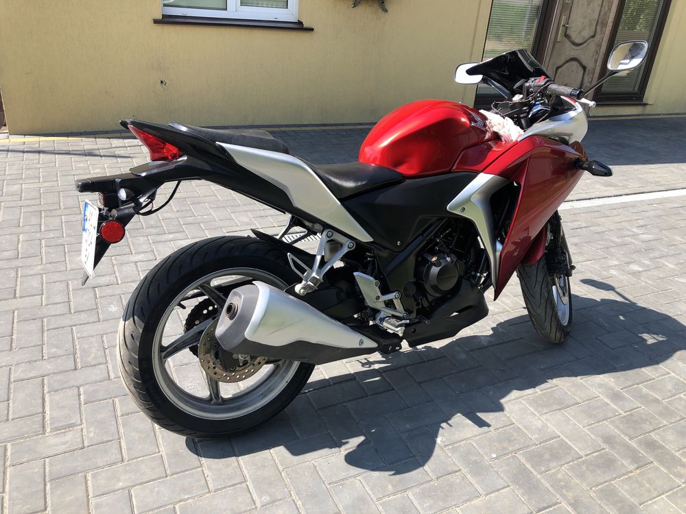 Honda      CBR 250