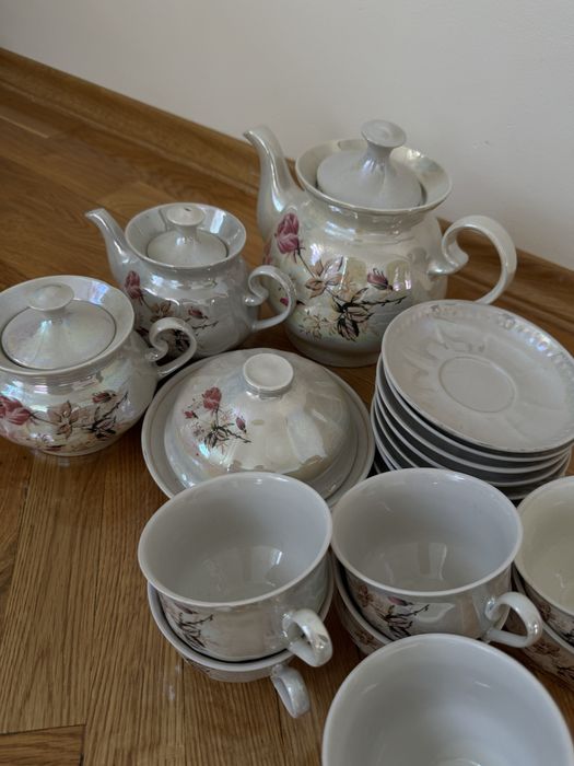 Сервіз/набір посуду із вставками перлини