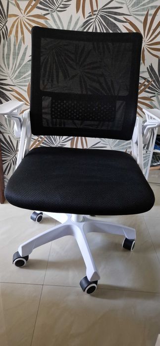 Sprzedam fotel do biurka FROSTEA