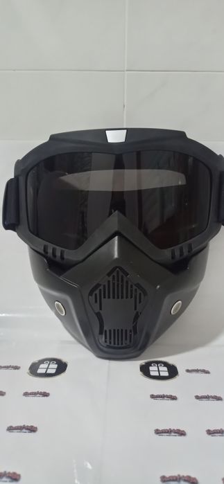 Máscara para capacete aberto
