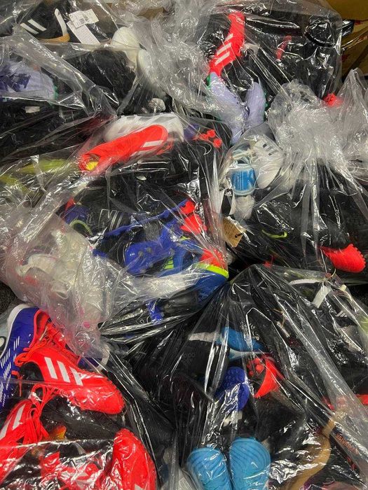 Футбольне дитяче взуття ОПТОМ НОВЕ ОПТ Бутси Сороконіжки Футзалки СТОК