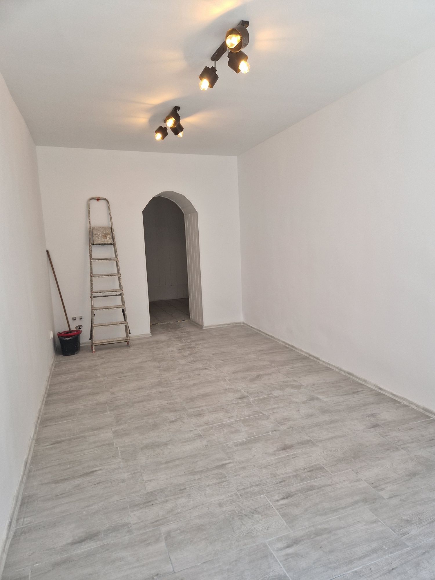 Wynajmę lokal usługowy w centrum Ząbkowic Śl 33m2