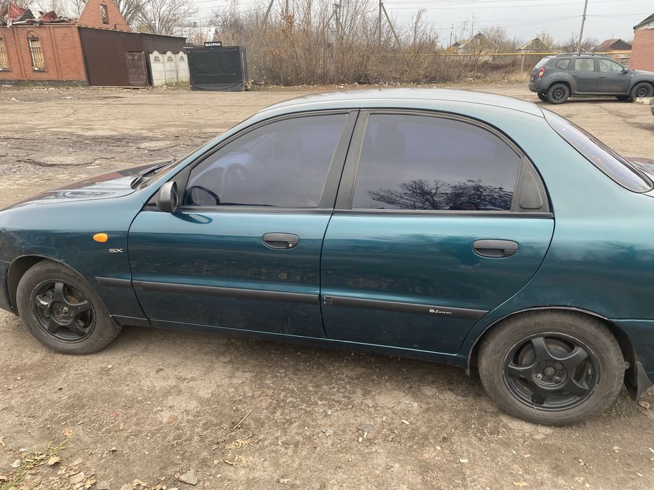 Автомобіль Dewoo Lanos