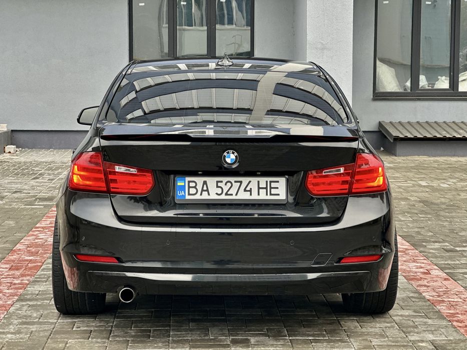В продажі BMW 3 Series