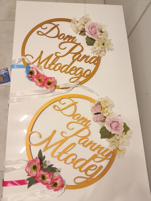Koła obręcz dom pana młodego pani młodej ślub wesele pozostałości
