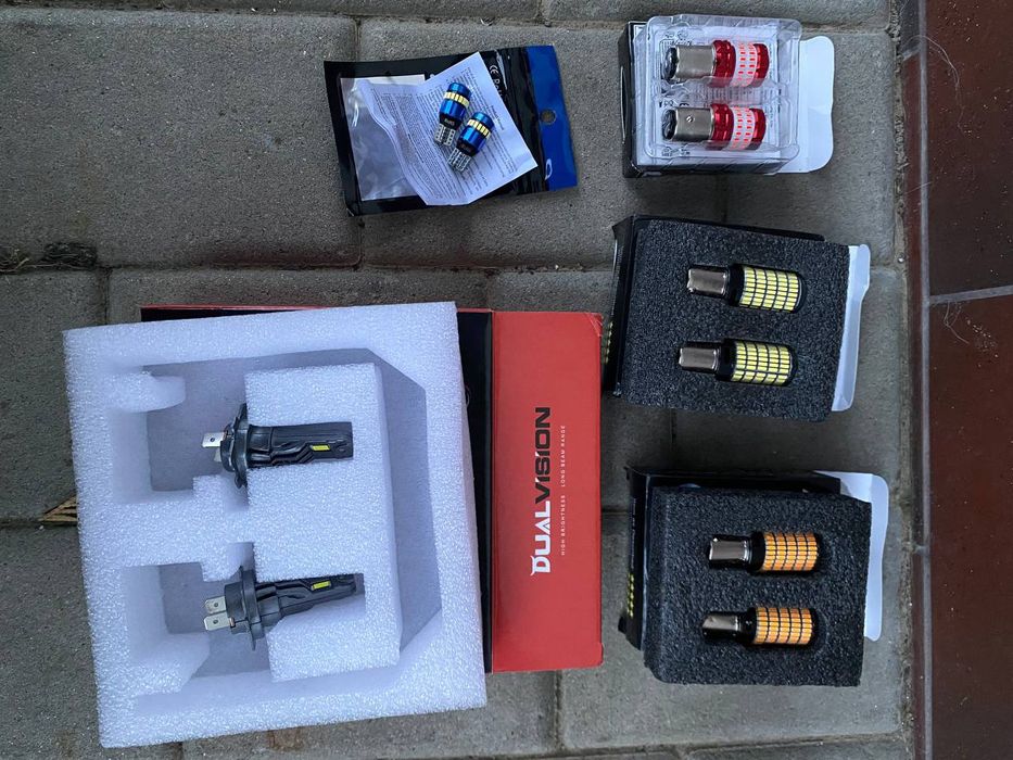 Цоколі ламп P21W задній хід,  (PY21W повороти, (W5W)-(T10) салон