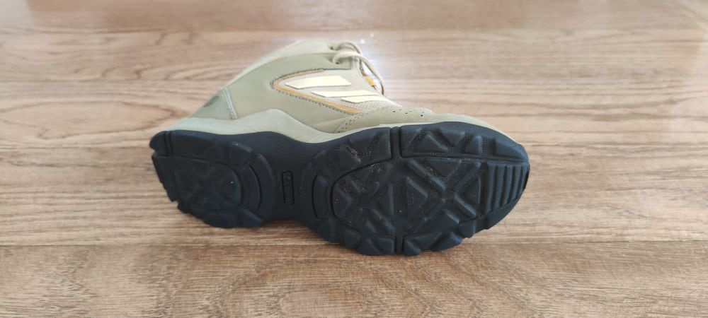 Bota Caminhada Adidas