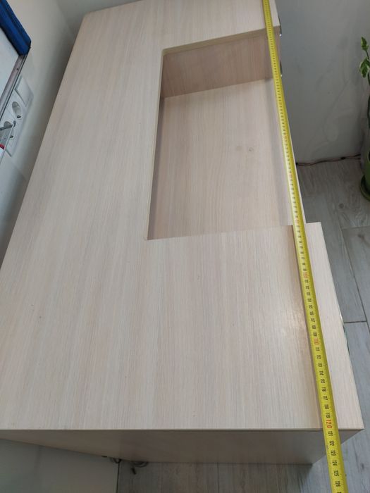 Стол для макияжа, туалетный столик