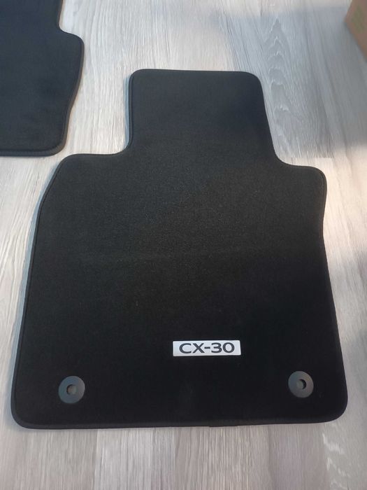 Dywaniki samochodowe Mazda CX-30