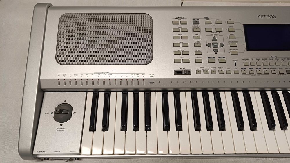 Ketron SD-5 keyboard