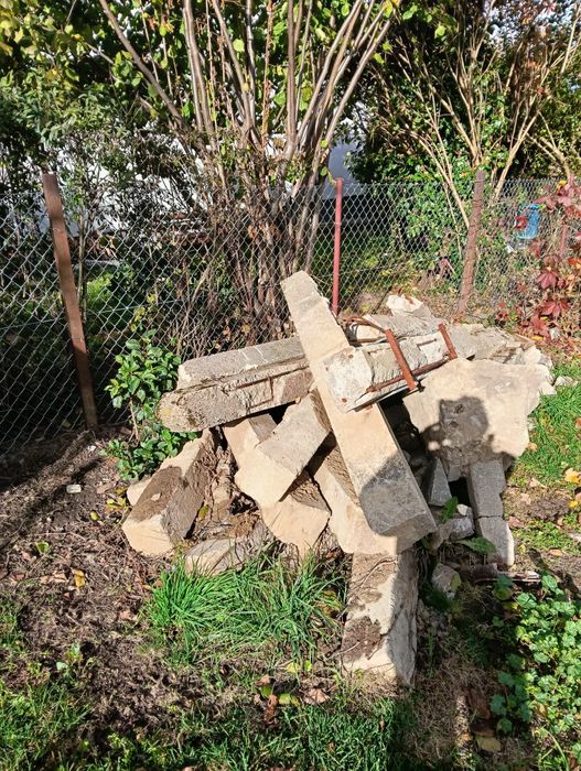 Słupki ogrodzeniowe