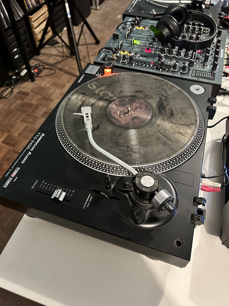 Gira discos American Audio TTD-2400
