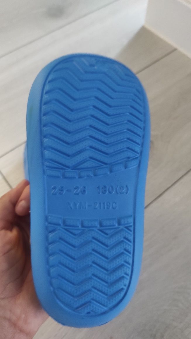 Buty crocsy dla chłopca 25-26 nowe