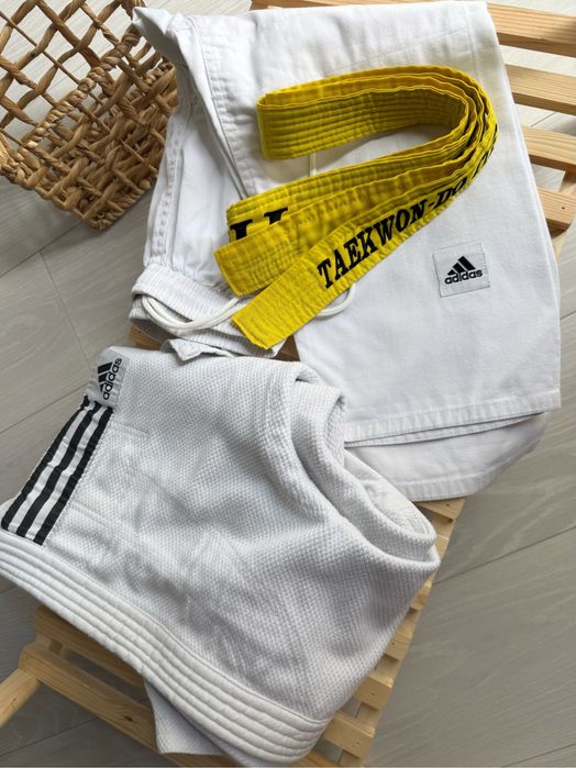 Кімоно “Adidas” Перчатки доя боїв