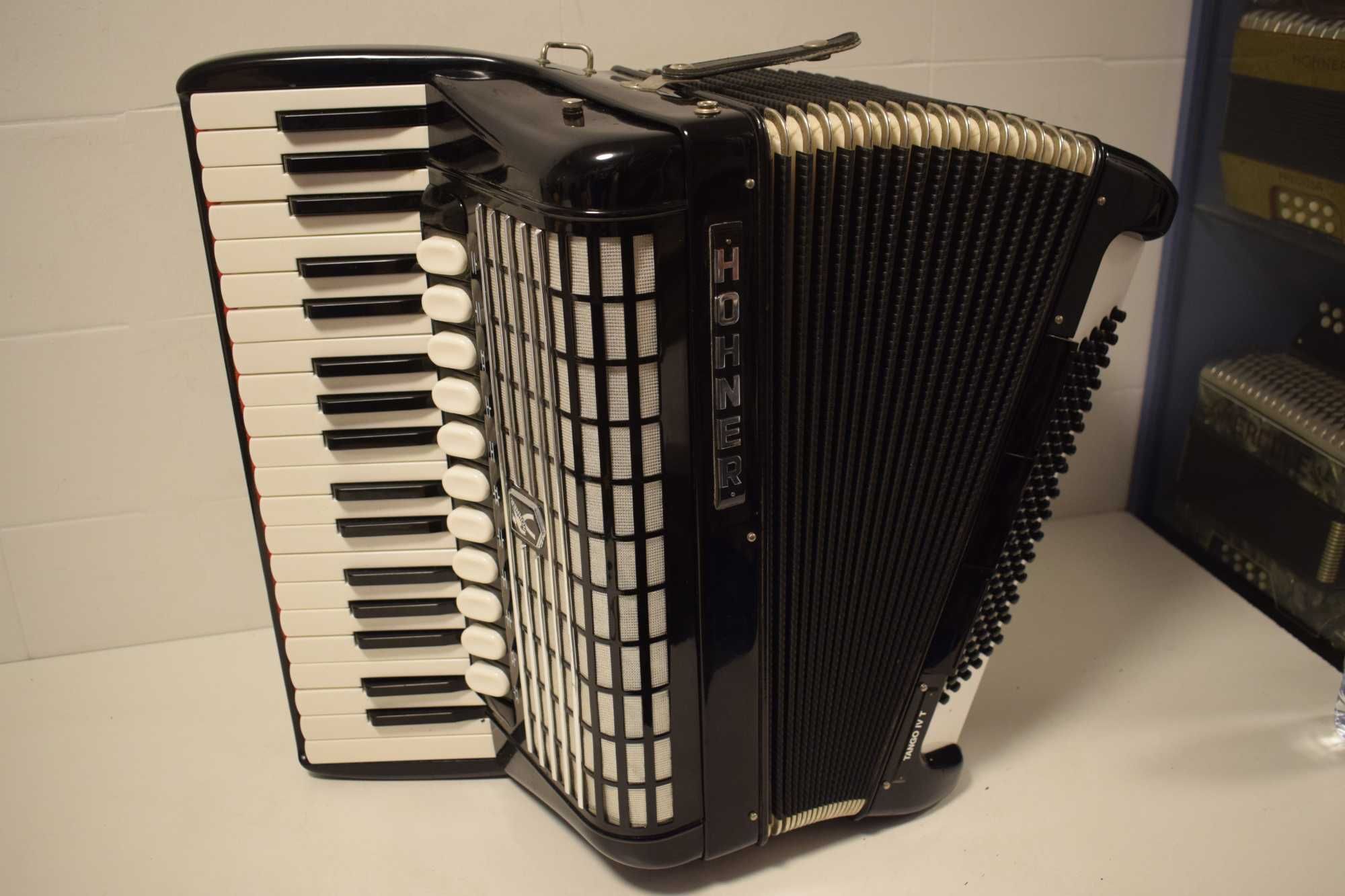 Acordeao Hohner Tango IV P 4 Voz 96 Baixox, N . 326