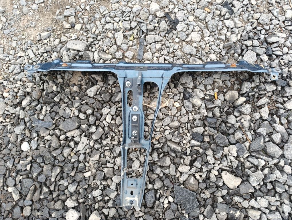 Lizak uchwyt mocowanie przód audi 80 a4 b4