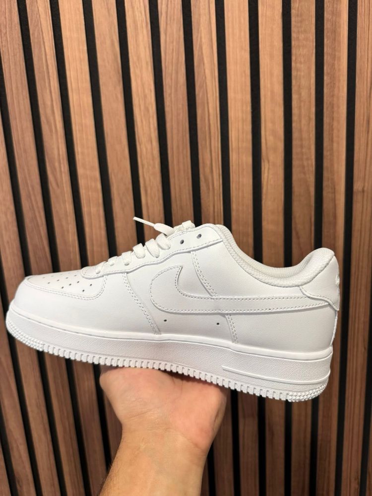 Nike Air Force Brancos