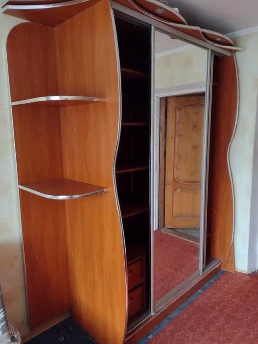 Продаж КіМНАТИ в ГУРТОЖИТКУ, КОМАРОВА (район парку ЖОВТНЕВОГО), 21 м2!