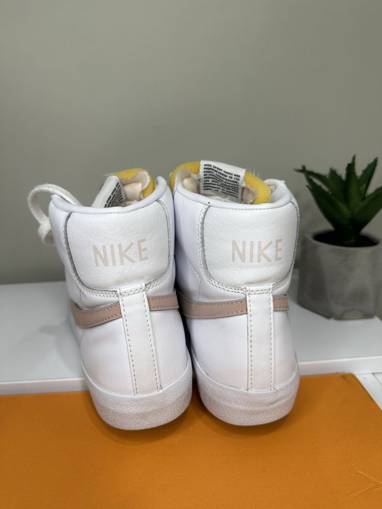 Кросівки Nike W Blazer Mid найк шкіра 40р