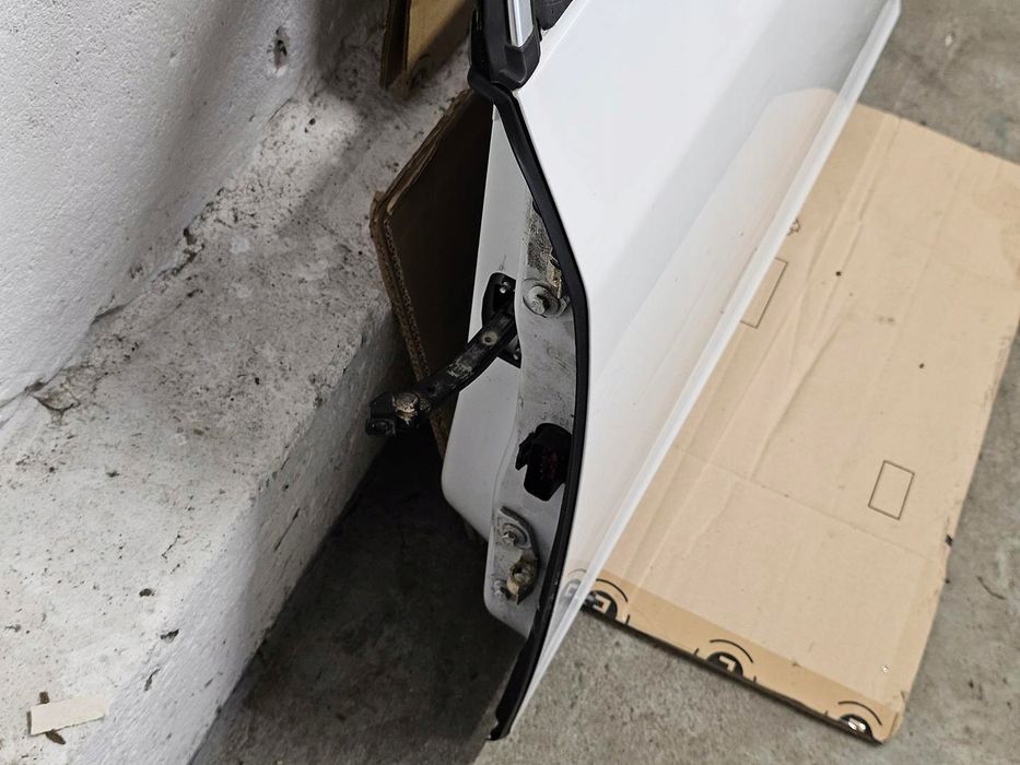 Drzwi lewy przód volvo V60 S60 2010--2017 /614-46