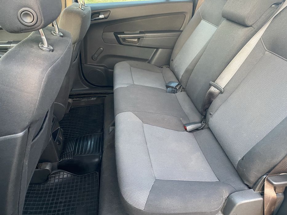Opel Zafira b 2.2 бензин