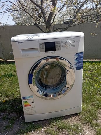 Продам пральну машинку Beko