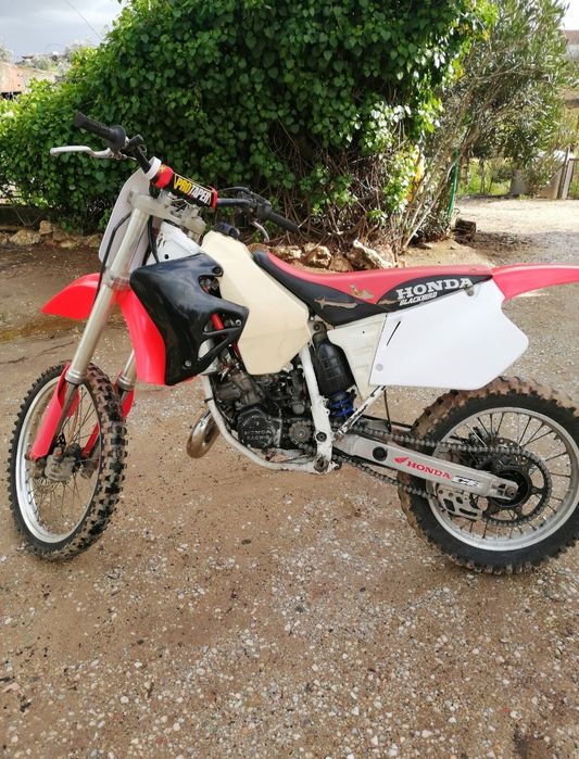 Honda CR 125    .
