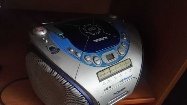 Radio magnetofon z cd