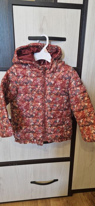Куртки весняні для дівчинки 4р.