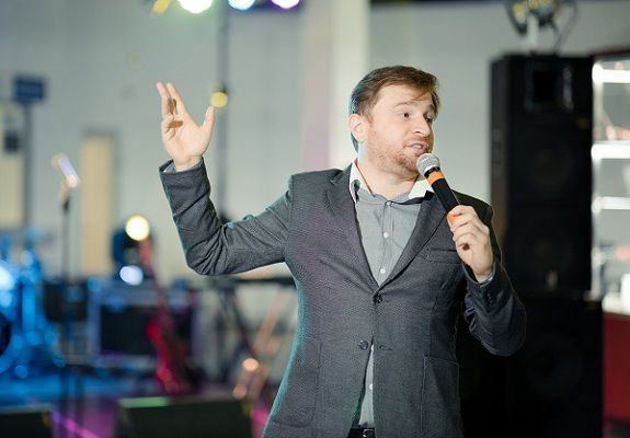 Ведущий Александр Селин тамада Харьков на свадьбу, корпоратив, юбилей,