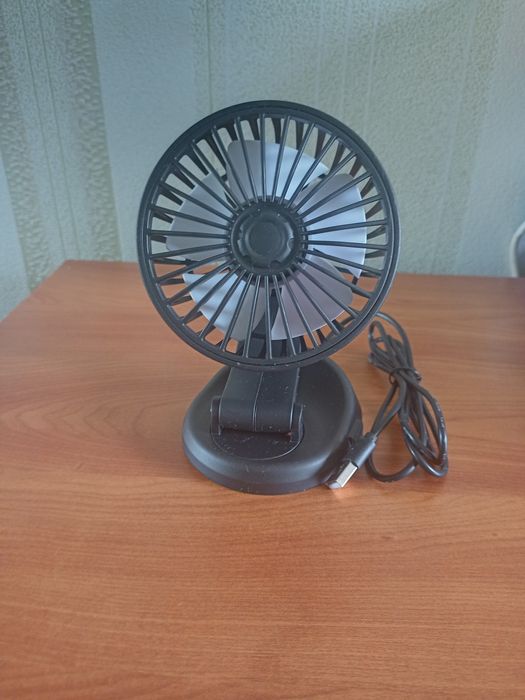 Вентилятор для дому і авто 5в.1А.