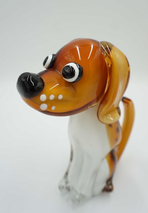 SZKŁO w stylu murano figurka pies beagle