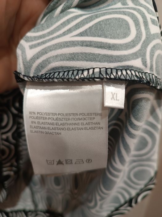 Sprzedam śliczną bluzkę w rozm. XL