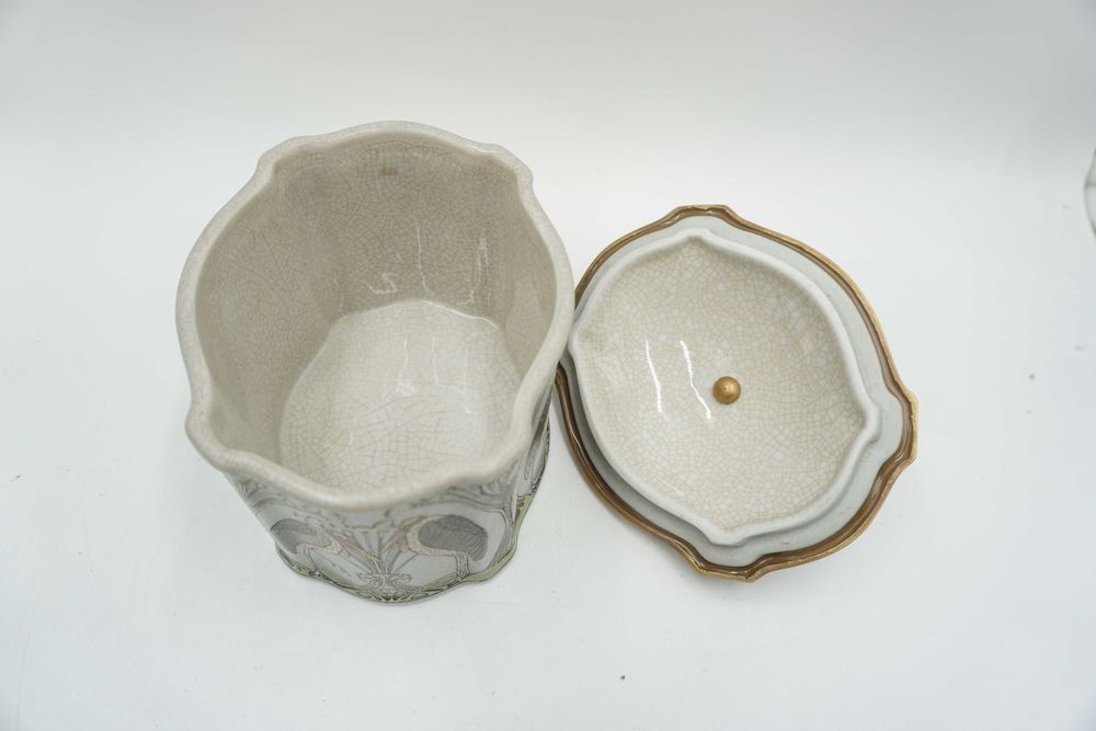 SZKATUŁKA puzderko porcelana z brązem-czaple