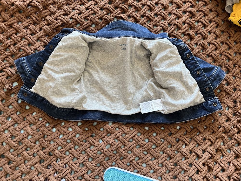 Дитяча джинсова куртка в ідеальному стані babyGap 9-12 місяців