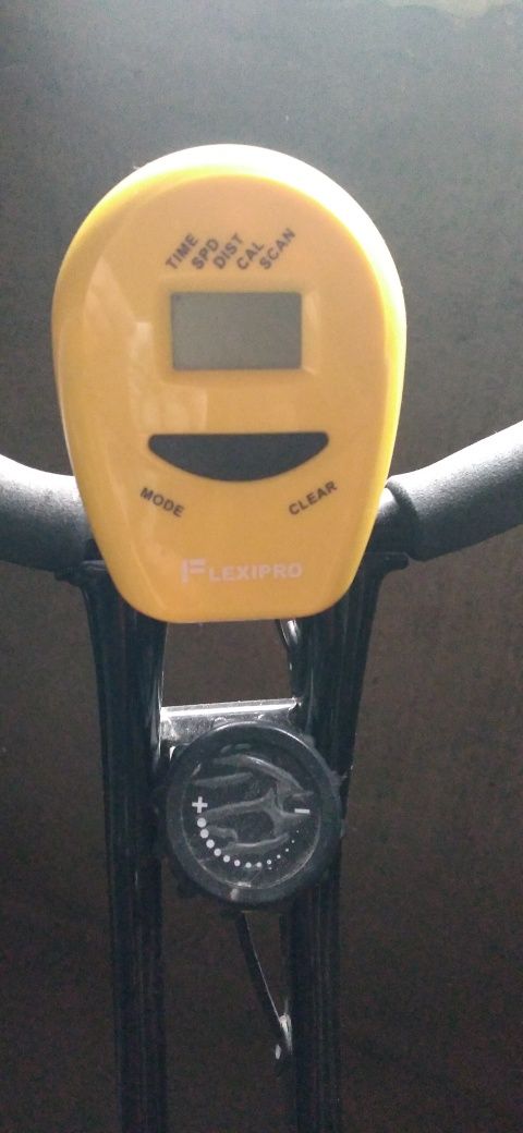 Rower treningowy stacjonarny FLEXIPRO stan BDB