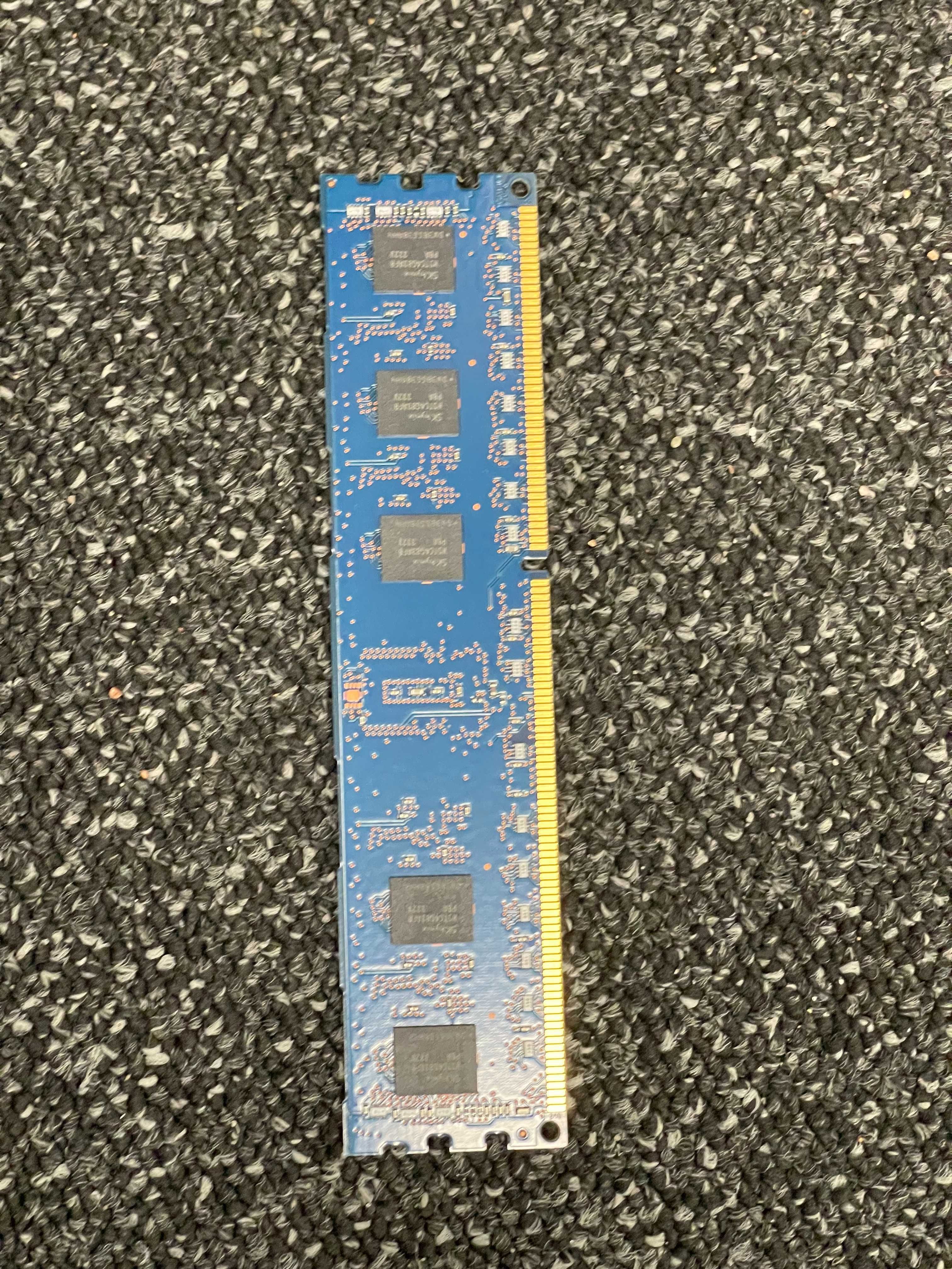 Pamięć RAM HYNIX HMT451R7AFR8A-PB 4GB Ddr3 1600Mhz Pc3-12800 Ecc