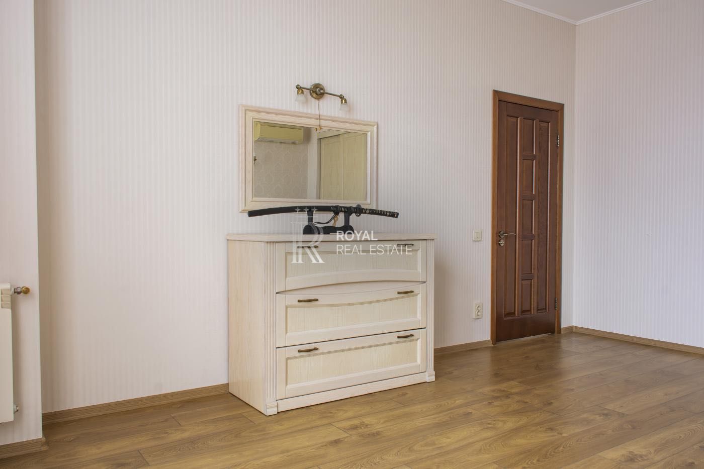 Продаж Дом 5к(295м2) Романков Лесники Конча Заспа 10 соток з ПІДВАЛОМ