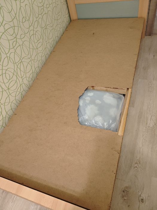 Ліжко односпальне б/в